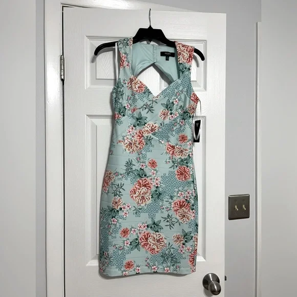 NWT -GUESS Womens Green Floral Sleeveless Sweetheart Neckline Dress Size 4